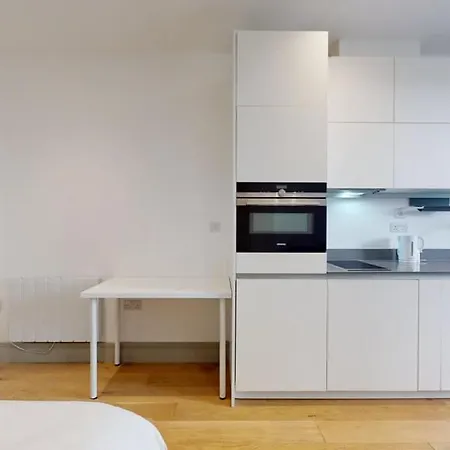 London City Apartment One Ealing Exterior photo