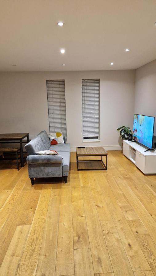 London One Stadtteil Ealing