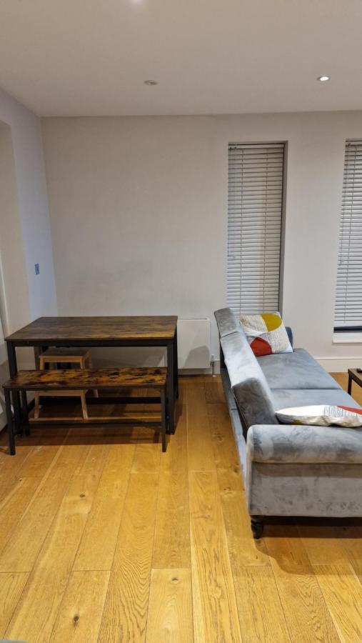 London One Stadtteil Ealing
